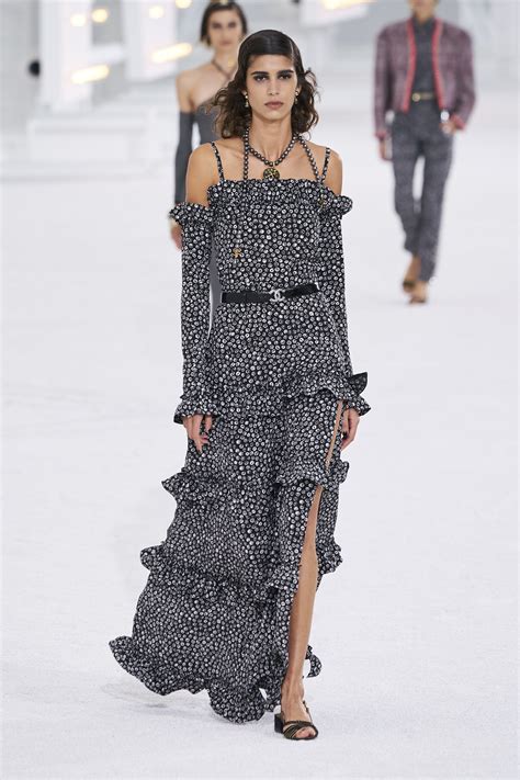 chanel fashion designer fall 2021.